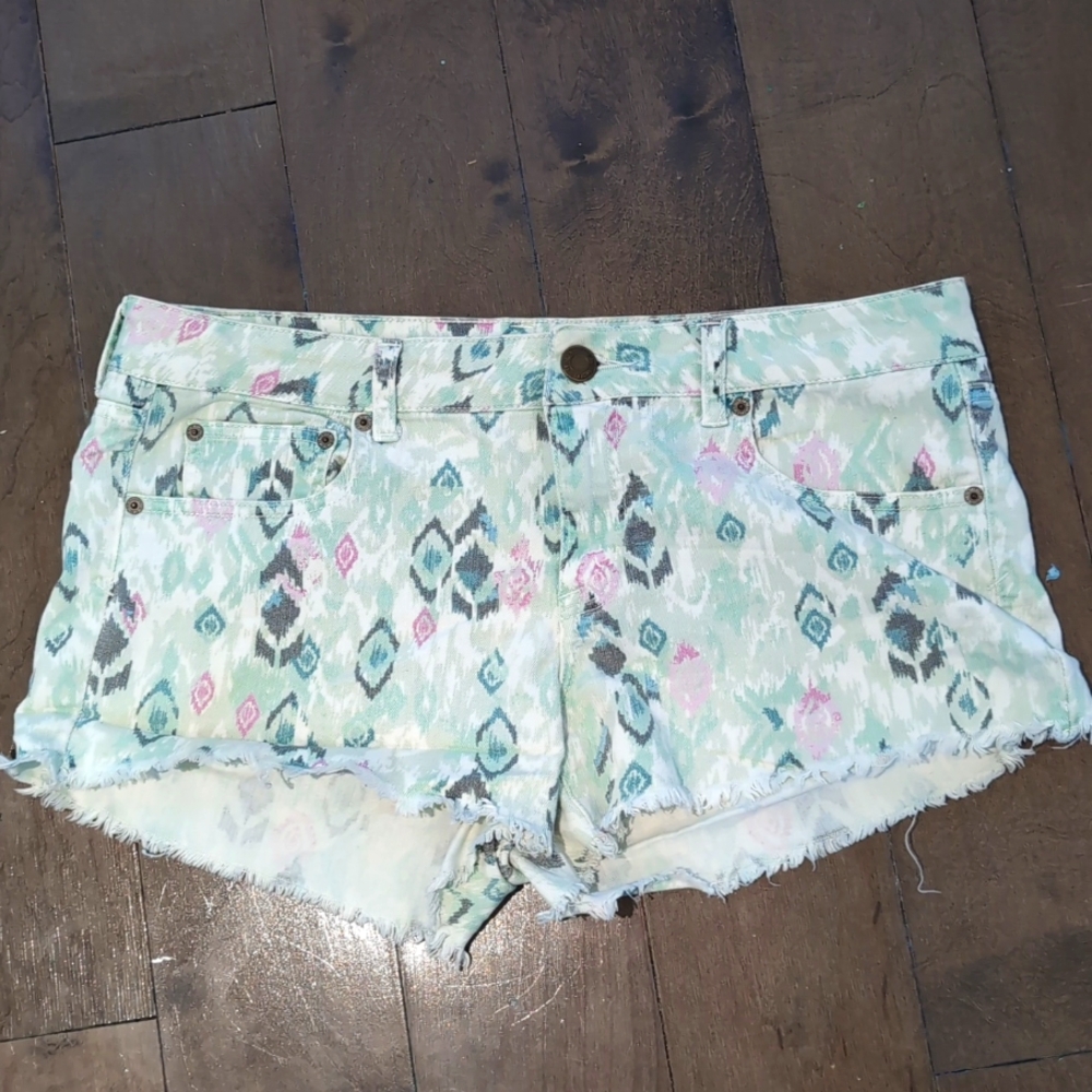 American Eagle Shorts (2 for $12 or 3 for $18 bundle deal)